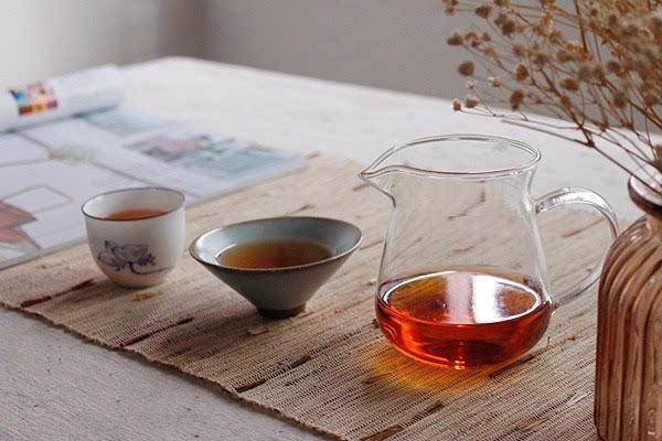 茶的种类那么多，那么红茶和绿茶哪个益处更多？