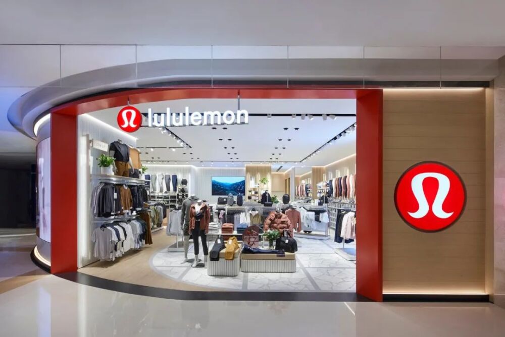 lululemon 郑州首店正式开业，你还有什么理由懒下去？