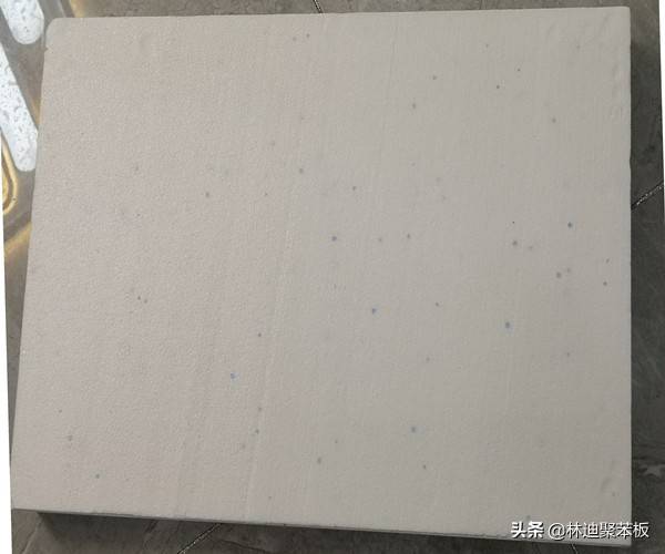 这家泡沫板在北京卖疯了，价格还这么低。他是这么做到的呢？