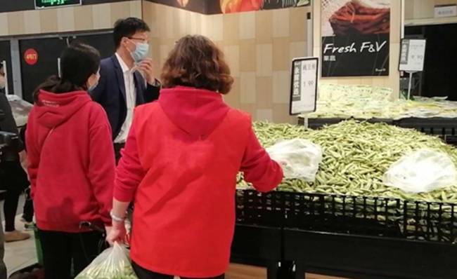 2小时4000斤豌豆销售一空 永辉超市助销湖北“一村一品”