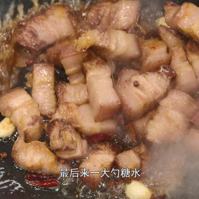 经典湘菜毛氏红烧肉，不放一滴酱油照样好吃，色泽鲜亮肥而不腻