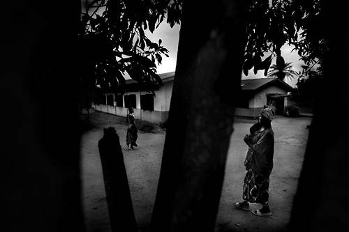 塞拉利昂10%的儿童不到五岁就死于疟疾，全世界致死率最高