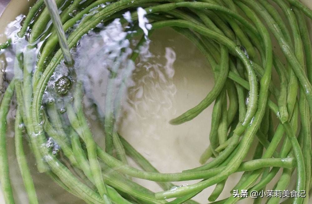 晒干豆角，牢记别直接晒，教您1招，放一年不坏，口感更好味更香