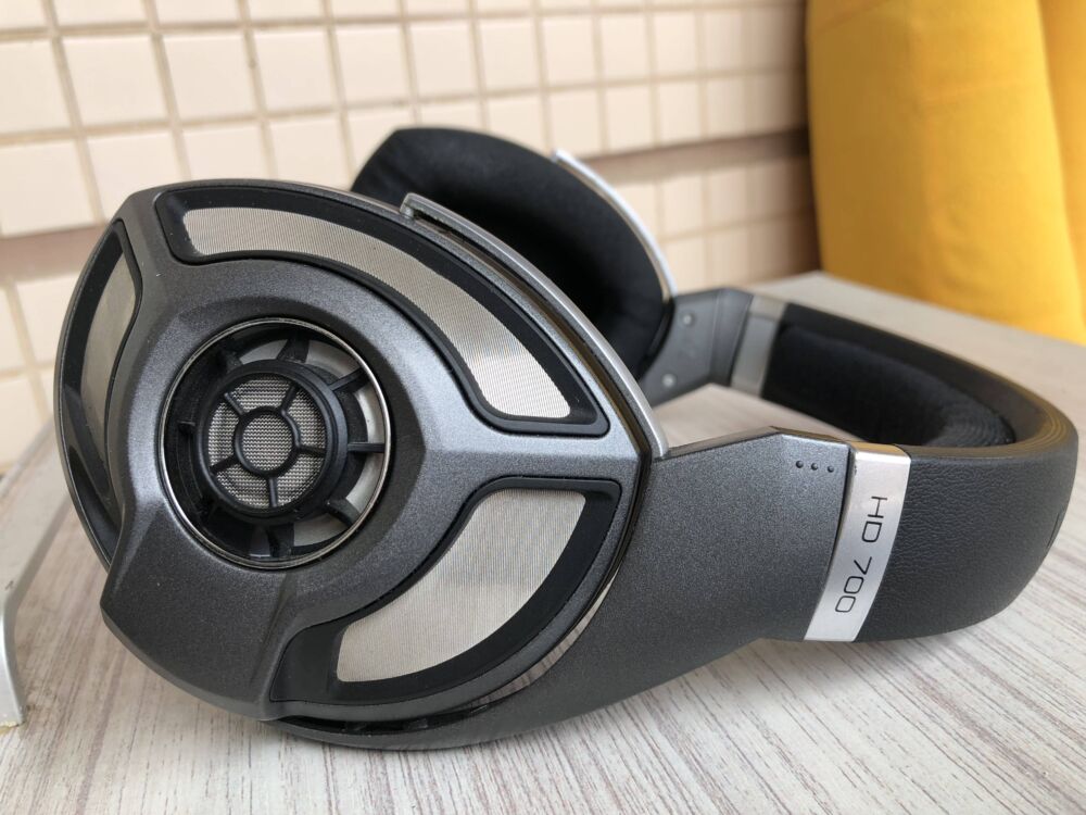 森海塞尔HD700次旗舰耳机听感与一边无声拆解维修
