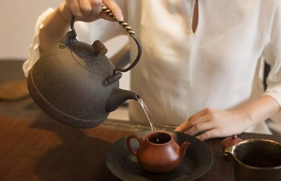 思路：怎么在网上卖茶叶？茶叶店如何通过网络寻找销路？