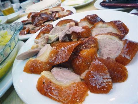 中国美食推荐：“北京烤鸭”最好吃的两种做法，肥而不腻