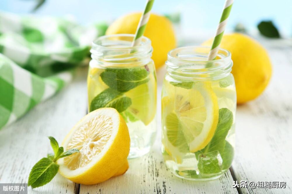 天热买水果，柠檬是首选，分享3种吃法，补充维生素，提高抵抗力