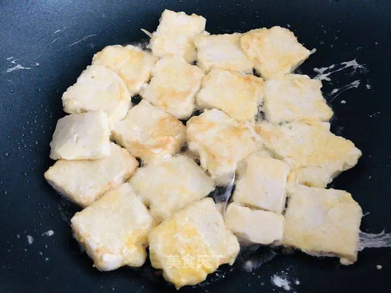 超下饭的香煎豆腐，简单易学，吃一次就上瘾