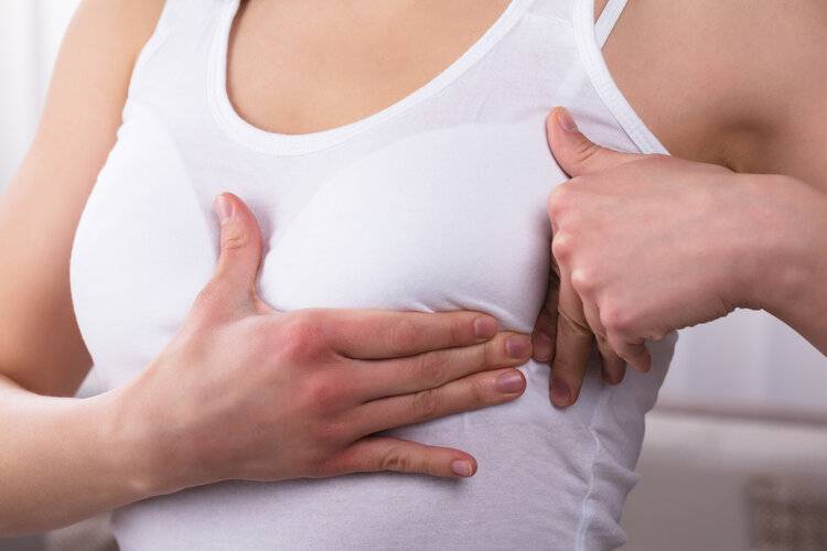 为什么有些女性会长“副乳”？长副乳很难看，学会这4招快速消除