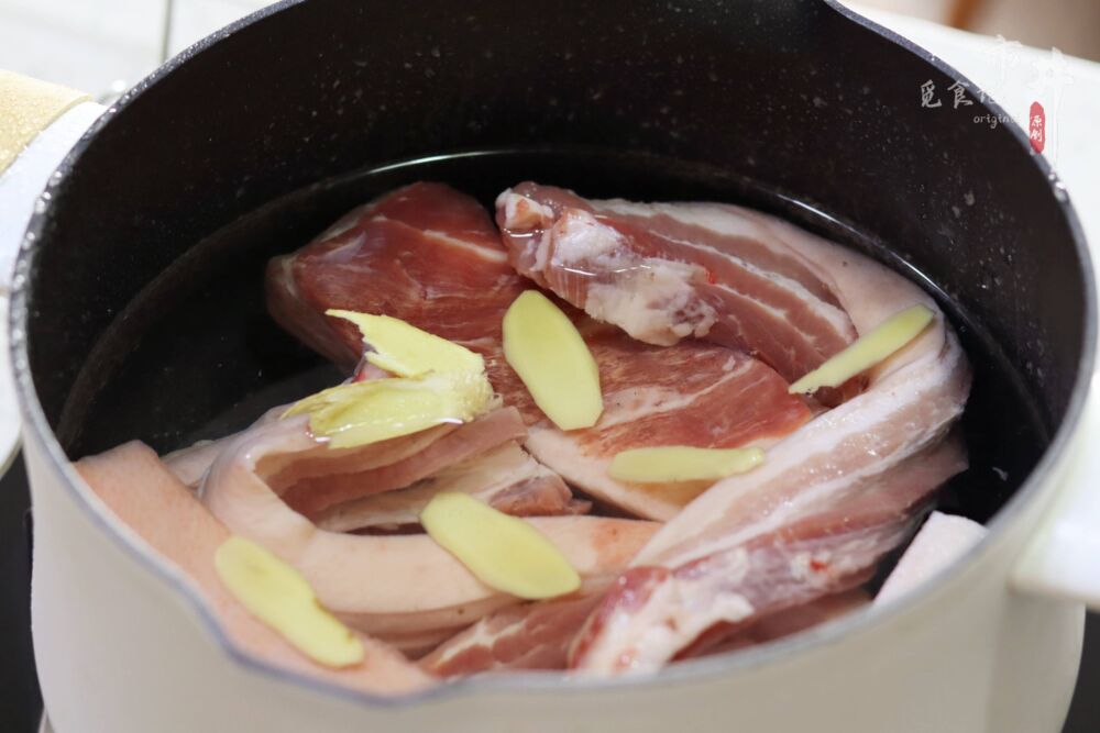 做红烧肉，记住“六部曲”，尊重传统做法，红润酥烂，肥而不腻