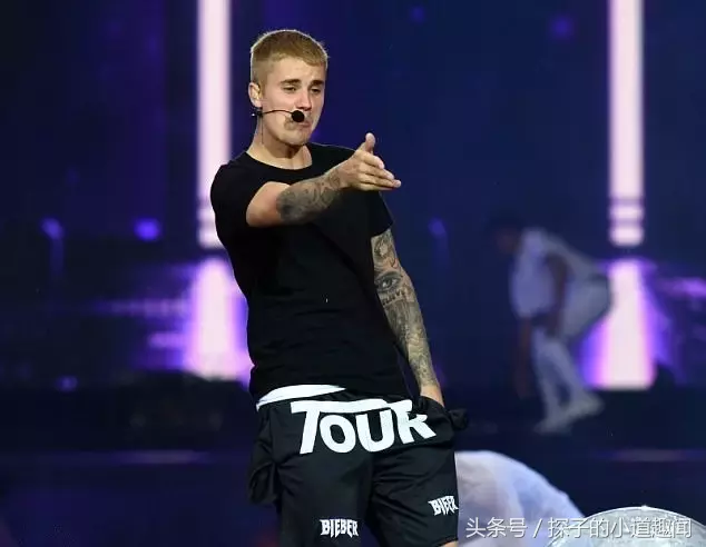 头条：Justin Bieber的一只原味球鞋；竟然可以卖到38687软妹币~