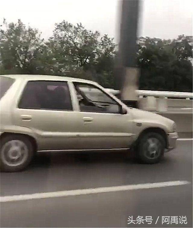 天津高速偶遇一辆夏利N3，本不会太惊讶，但车牌实在太吸睛了！