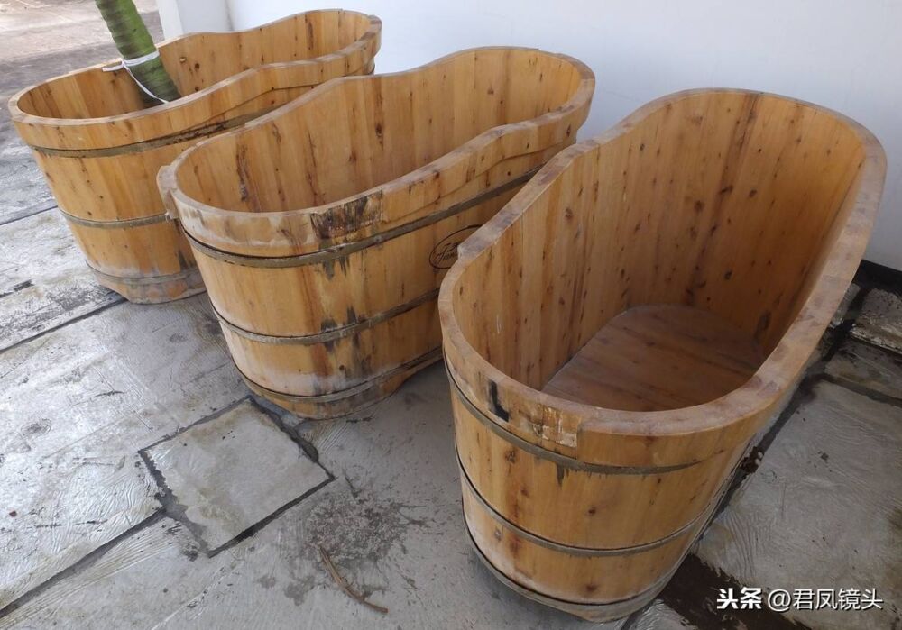 城市表情：洗浴木桶“束之高阁”木桶价值约1200元一个