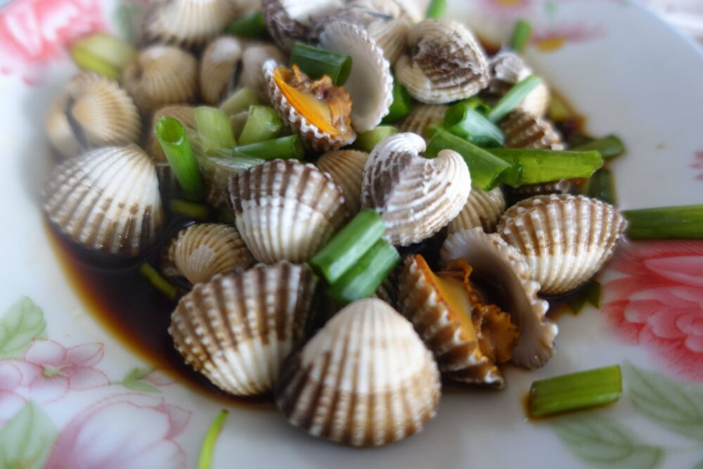 宁波年夜饭上必有的2道“奇葩菜”，虽是生着吃的，却很受欢迎