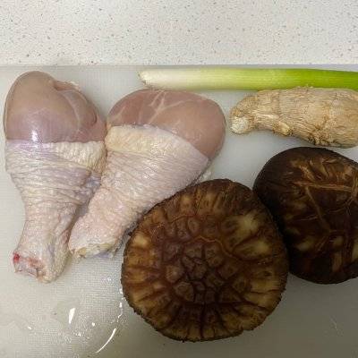 （冬日）美味烹饪指南—香菇滑鸡粥