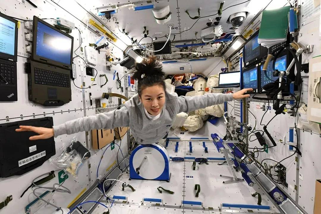 驻留太空超百天的中国航天员已达3名，他们都是谁