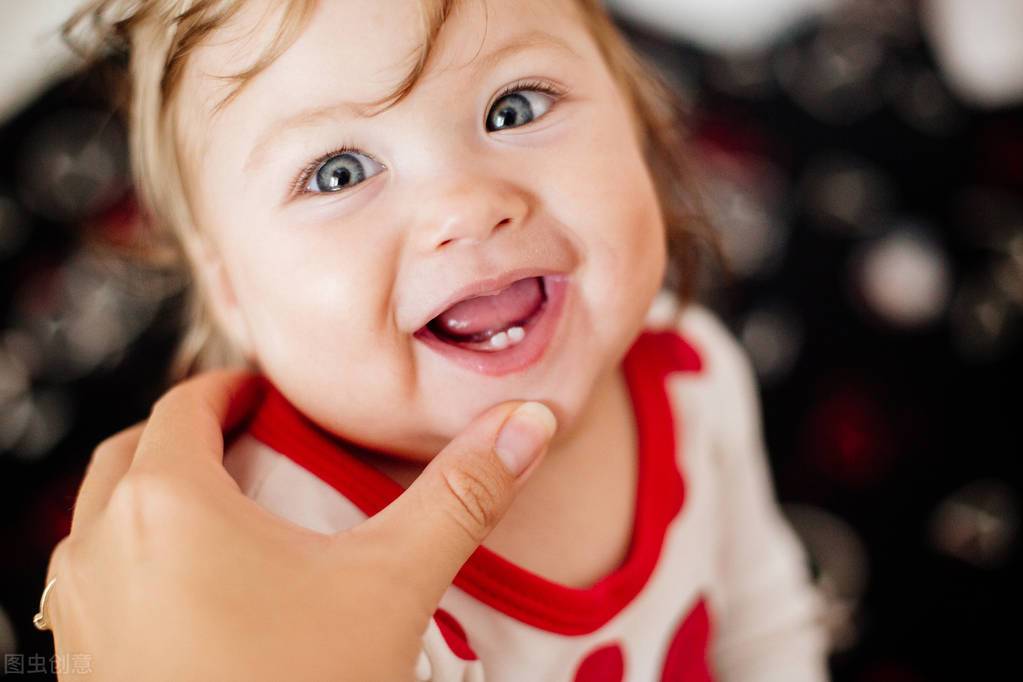 宝宝什么时候开始长牙，几岁可以把牙齿长全？