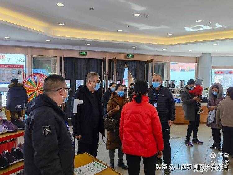 潞州区市场监督管理局对金威超市长钢店疫情防控工作检查督导
