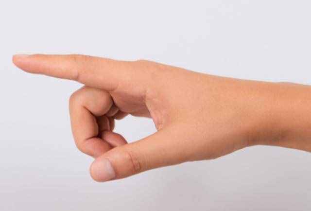 手抖到底是什么原因？可能是某些疾病来临前的征兆