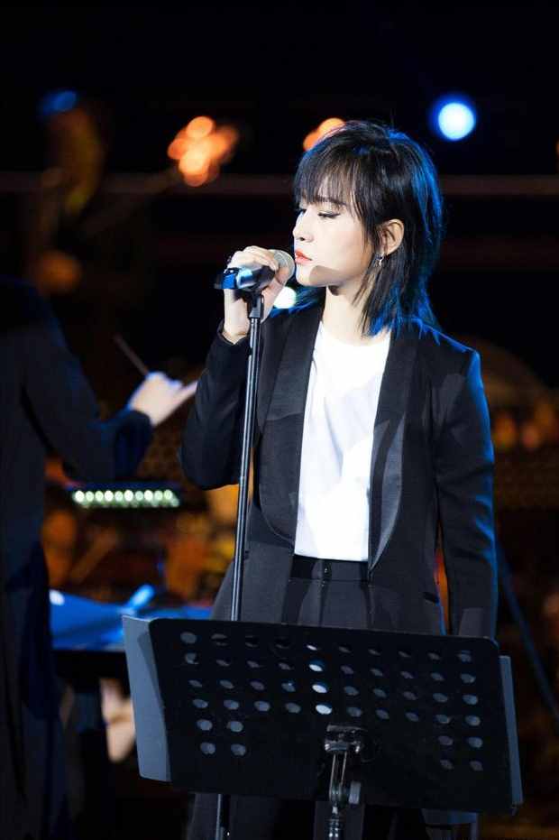 华语乐坛仅存的几位女歌手，谁能扛起新生代女歌手大旗？