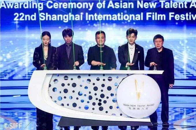 只有第一部或第二部作品才能参赛，这个奖为亚洲电影新人度身定制