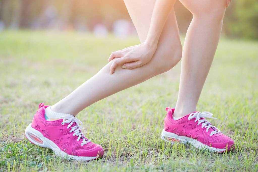 腿抽筋是什么原因引起的，如何解决？8种方法教你如何缓解腿抽筋