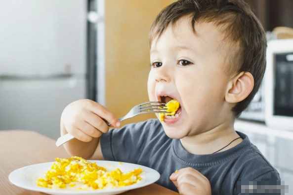孩子每天应该吃多少鸡蛋？这里给你答案