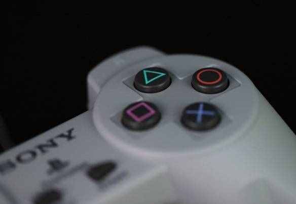 PlayStation提醒玩家：至少一年给手柄充满一次电
