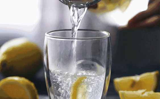 喝柠檬水真的能让你变白吗？