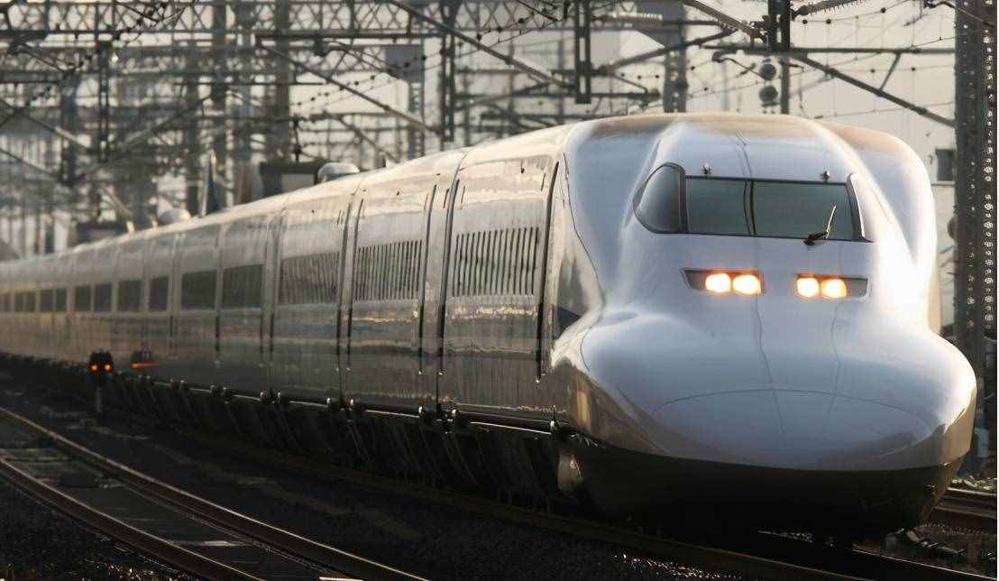 网传日本高铁时速4812千米，是音速的4.4倍，东京到大阪仅10分钟