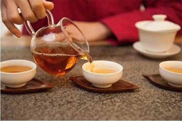 科学喝茶 | 一天十二时辰里最适合喝茶的时间，你知道么？