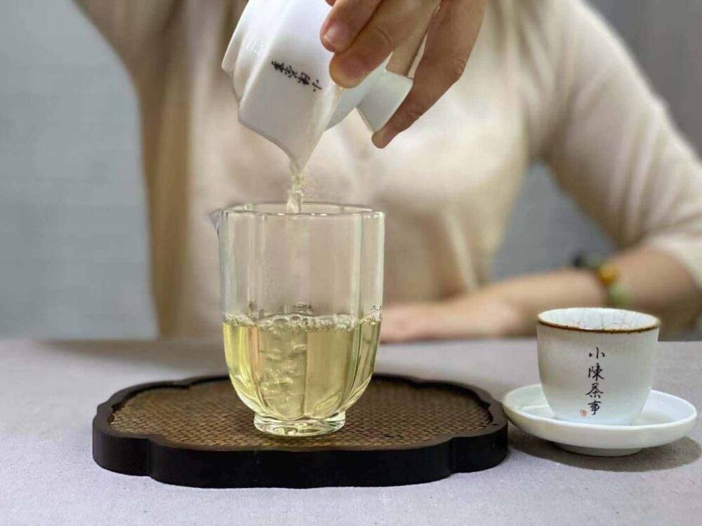 日常泡茶时，多少度水温最合适？绿茶、白茶、红茶的水温相同吗？