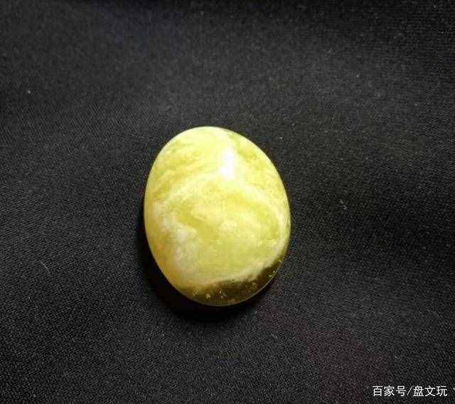 蜜蜡的成色，决定其分类和价格吗？