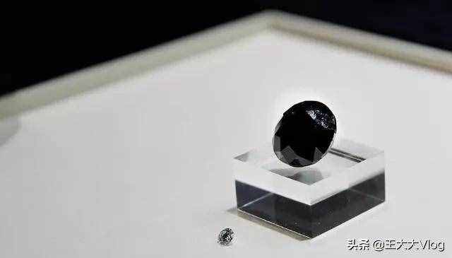 中国首秀——价值2亿5千万的88克拉超级黑钻