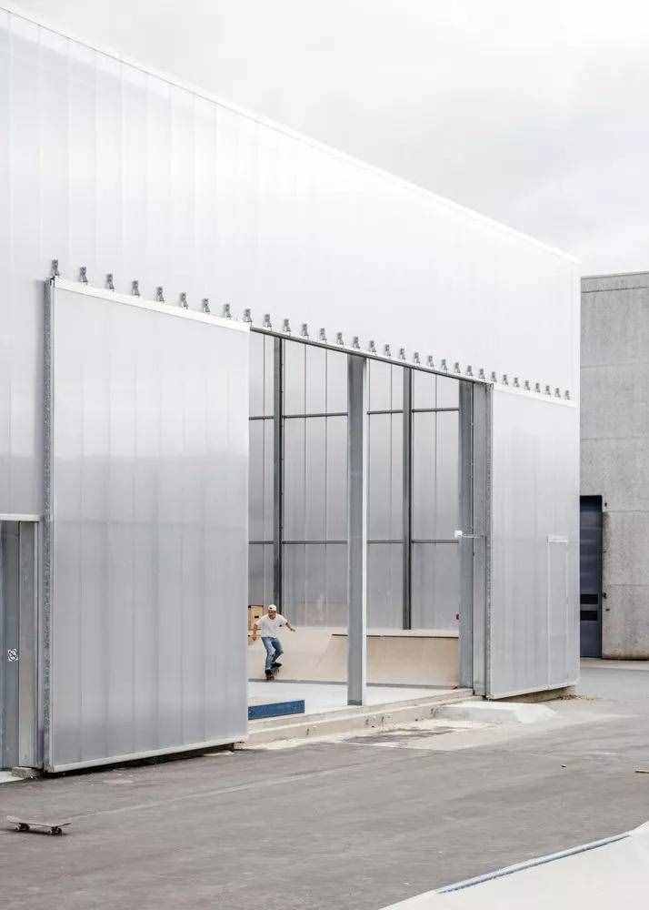 「材料聚碳酸酯板」建筑里的柔光特效：聚碳酸酯板(PC阳光板)