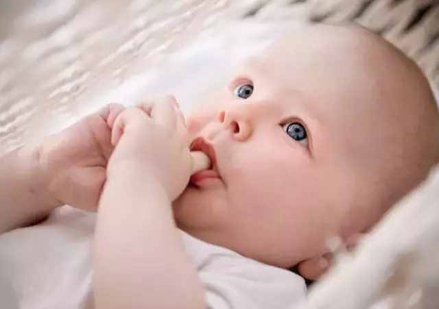 趣味知识：宝宝爱不释口的母乳究竟是什么味道？