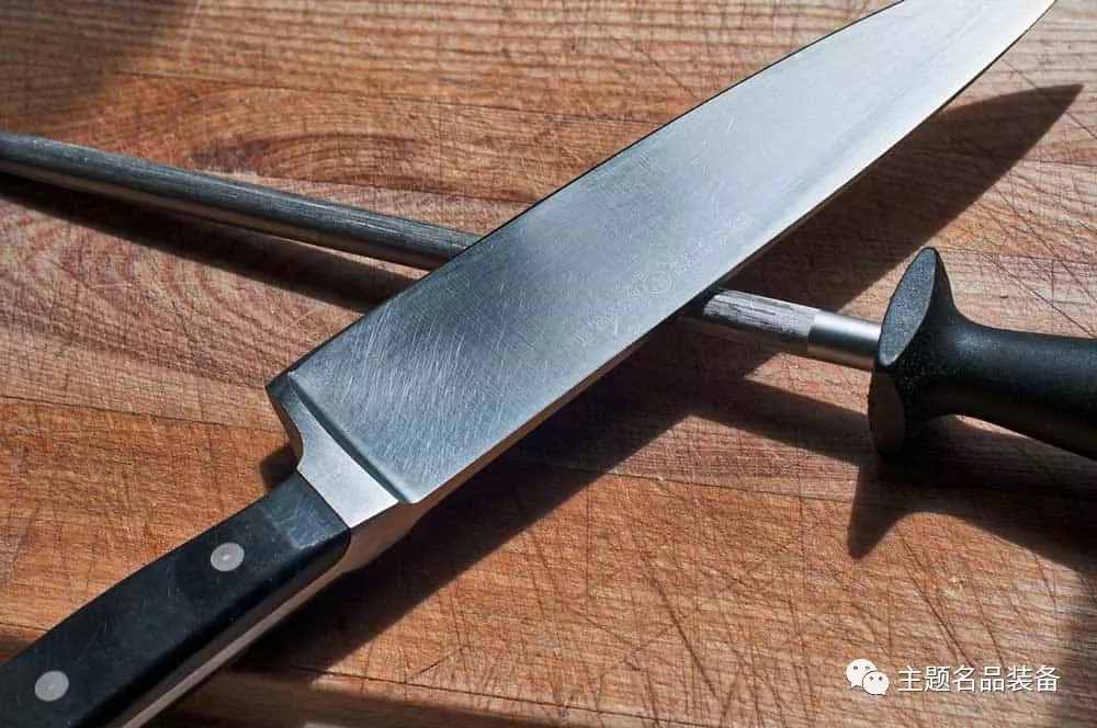陶瓷厨刀VS钢制厨刀到底谁更胜一筹？