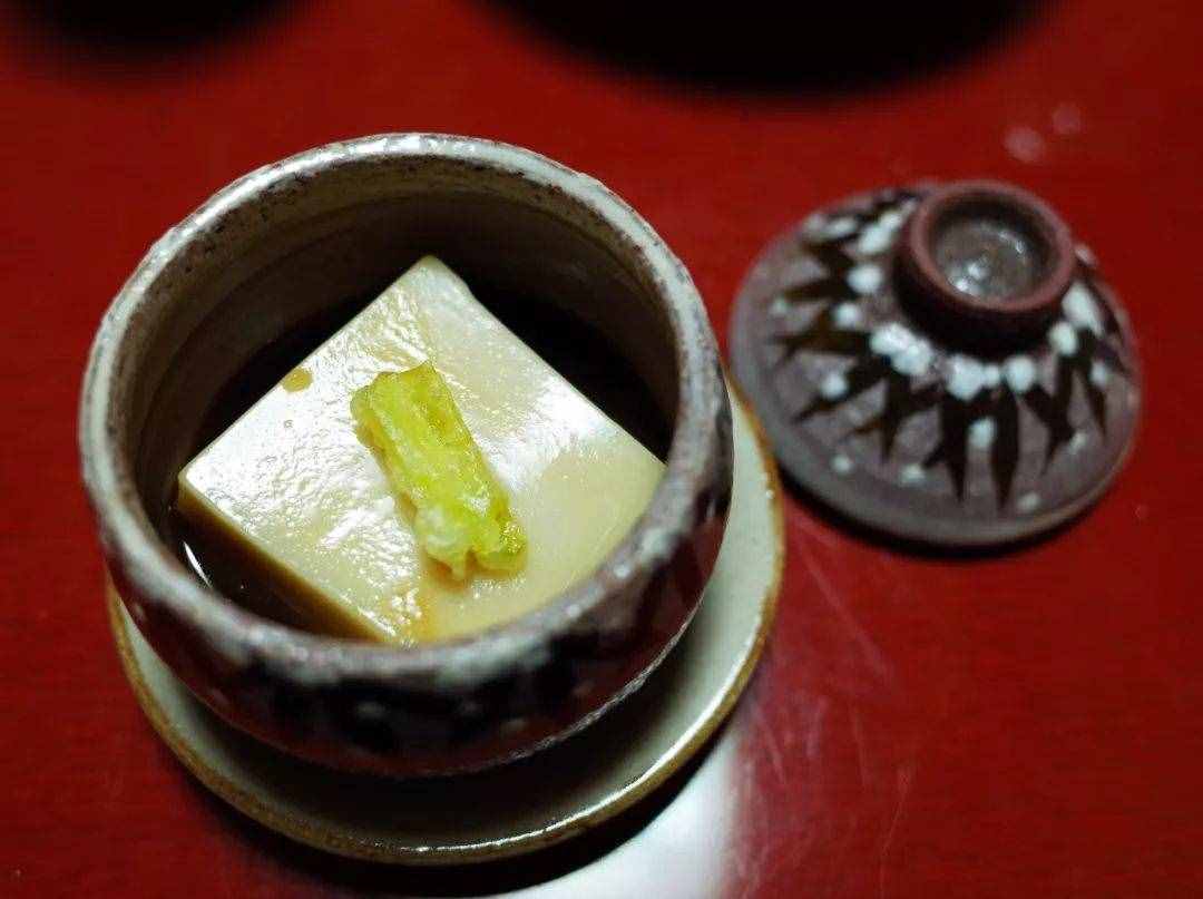如何优雅地吃一顿日本传统高级料理？