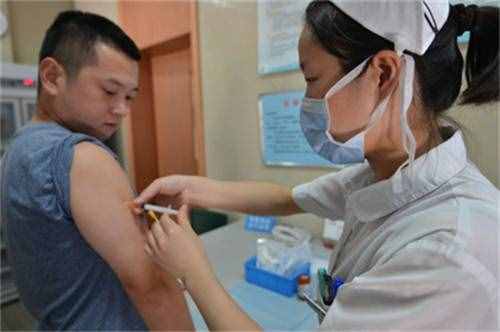 打狂犬疫苗打到断货？为何中国不认可十天观察法？