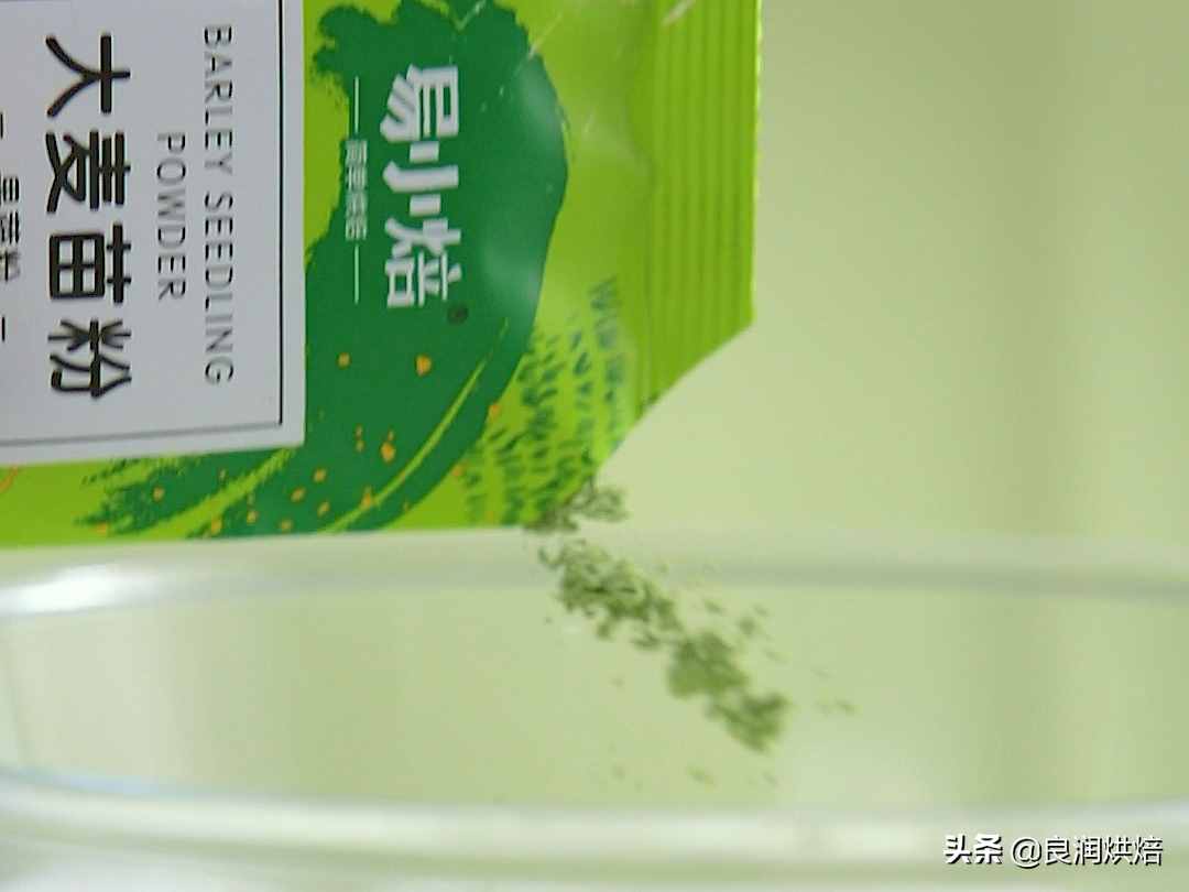 爆浆蛋糕原来是这么做的，如何制作奶盖很关键，配方大公开