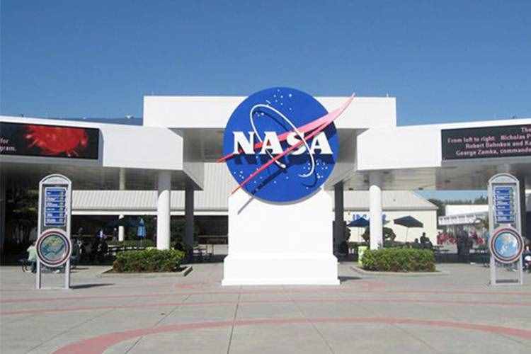 NASA方表示从未跟任何品牌联名合作，那些周边难不成是抄袭？