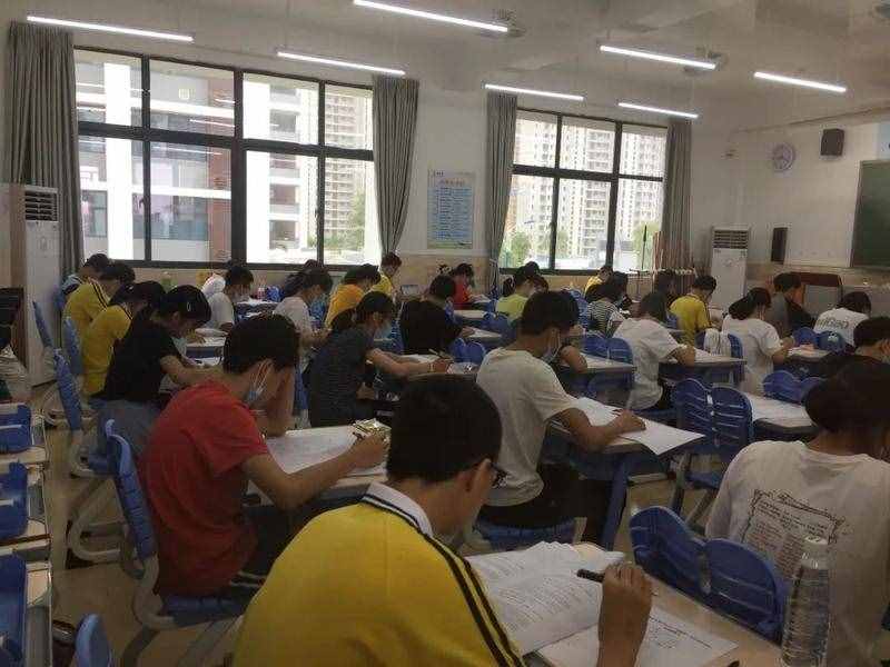 惠州中学举行“鸿鹄班”自主招生考试，将录取100人