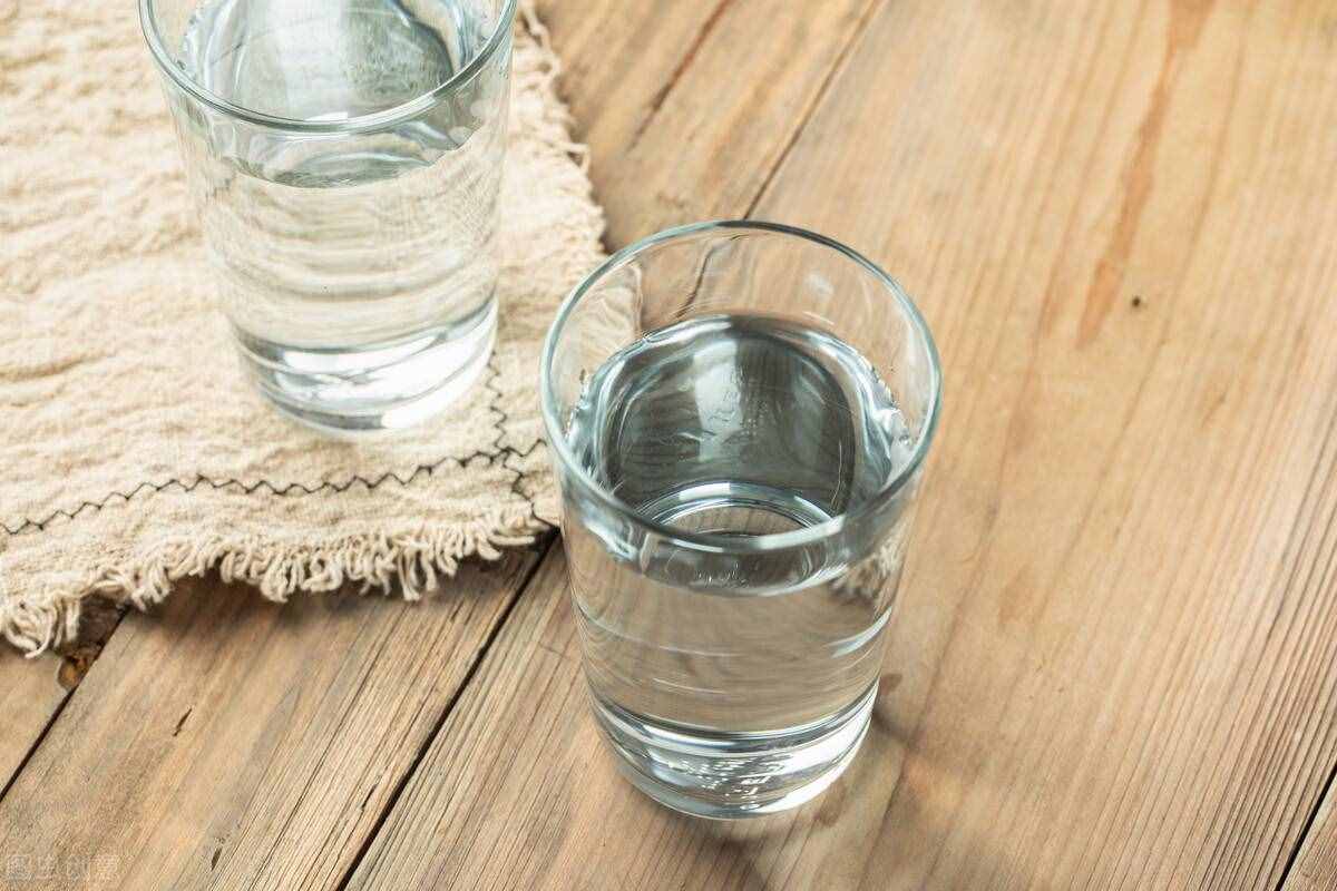 勤喝水，不仅利尿排毒，对身体还有8大好处，很少人知道