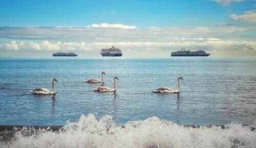 英国多地出现海市蜃楼奇观 船只“漂浮”在天空中