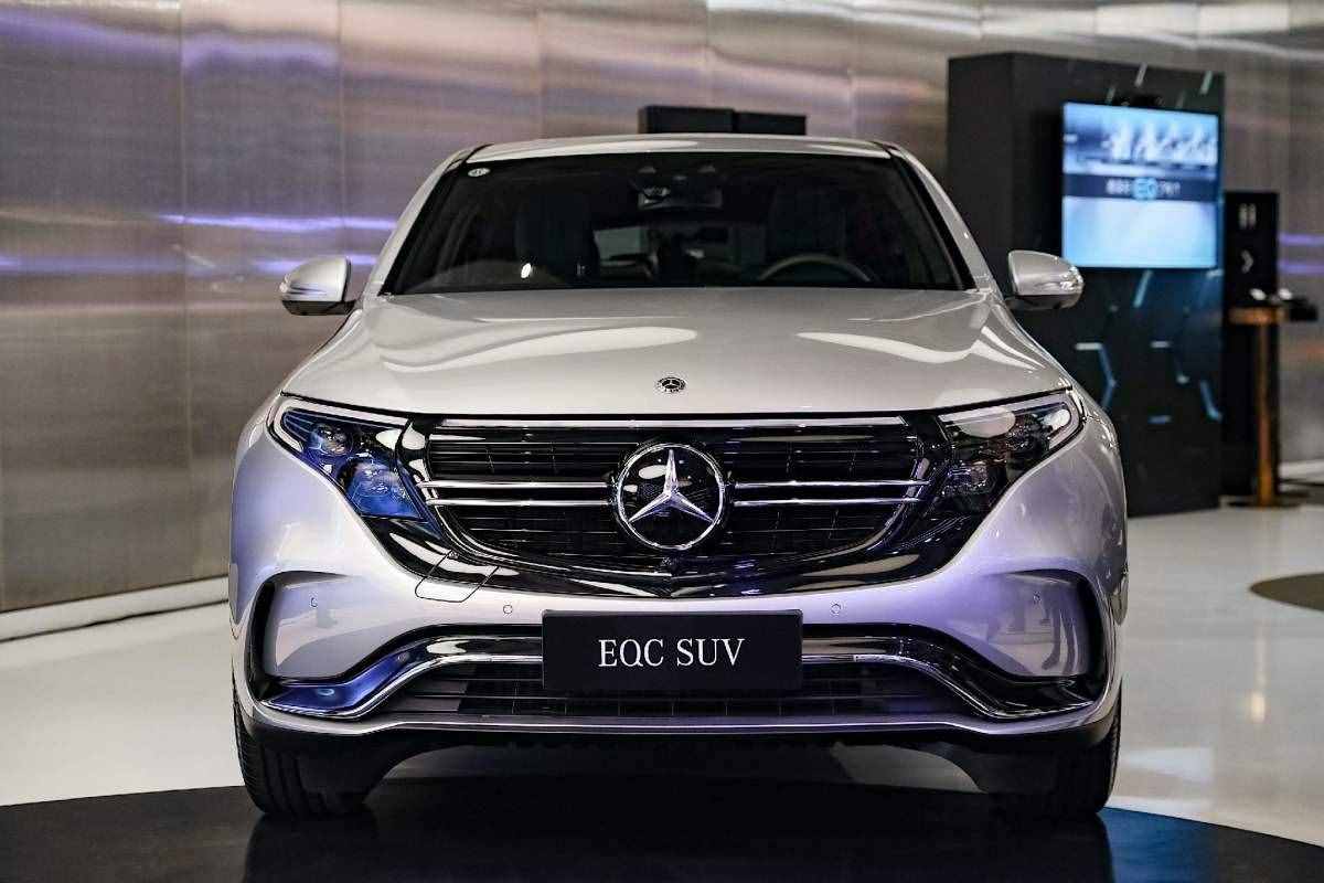 售57.98-62.28万元，百年奔驰首款纯电SUV EQC正式上市