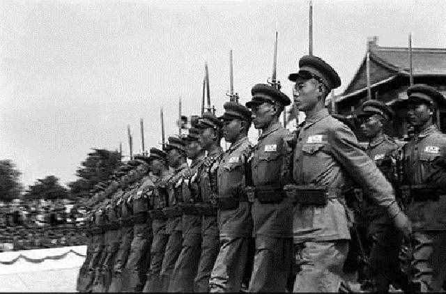 神秘部队8341，每位新兵毛主席亲自接见，被称为中央首脑的钢盔