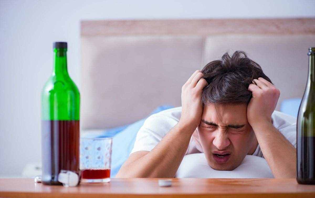 出现这些症状，小心胰腺炎“找上门”，家里有人喝酒的要注意
