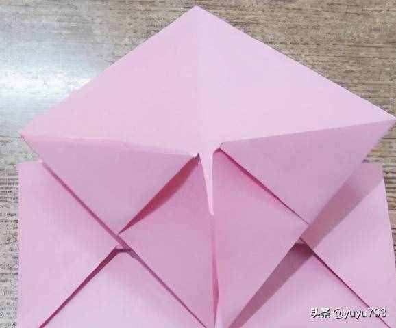 手工折纸：纸玫瑰