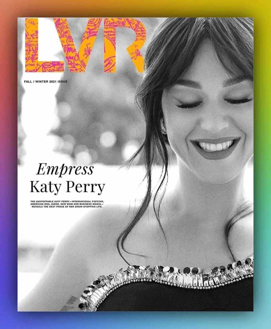 水果姐Katy Perry 登上九月刊封面，黑发造型爷青回