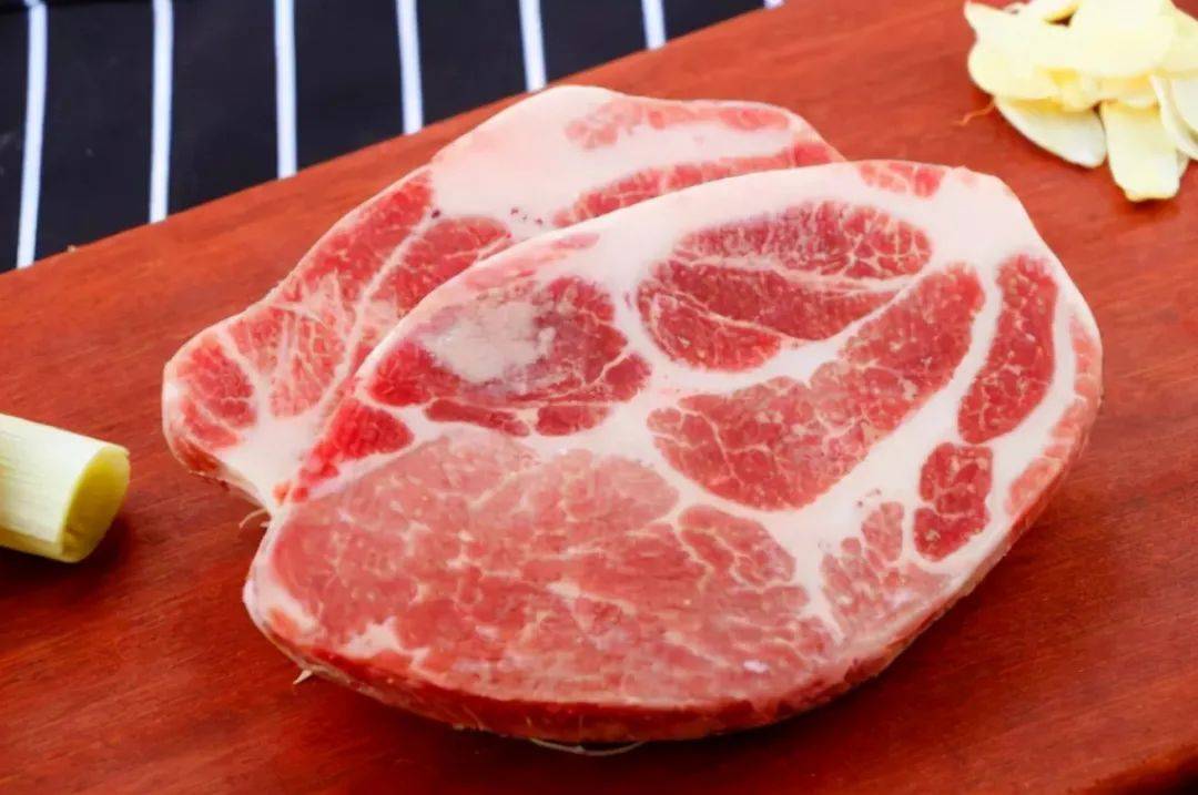 保存肉类，“最忌”直接塞冰箱！多做1步1月都不坏，和鲜肉一样
